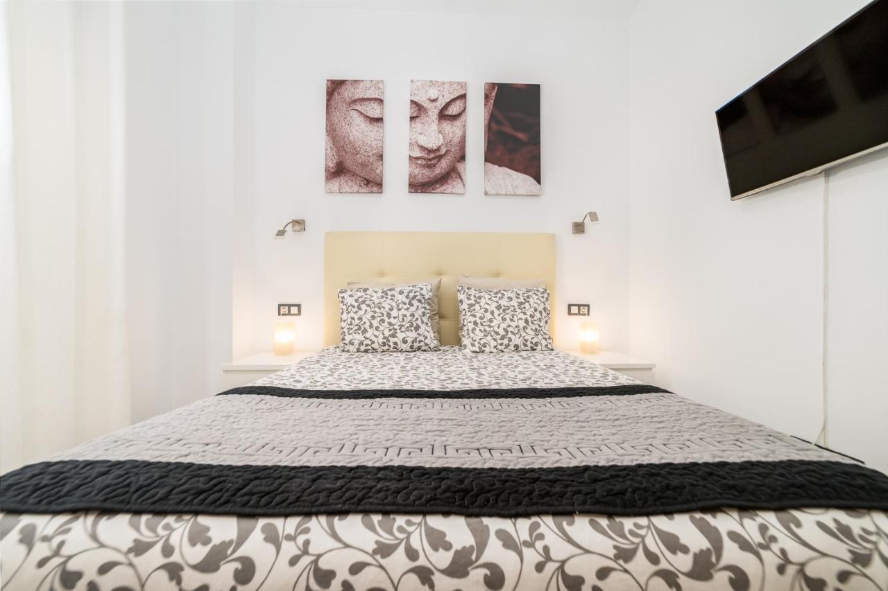 Malaga Suite Picasso With Swimming Pool And Parking In The Center! Εξωτερικό φωτογραφία