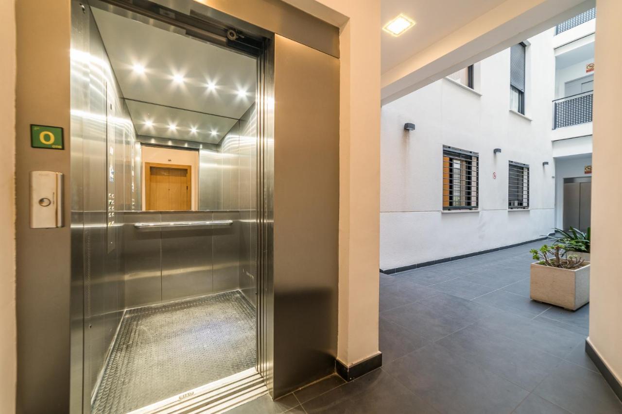 Malaga Suite Picasso With Swimming Pool And Parking In The Center! Εξωτερικό φωτογραφία